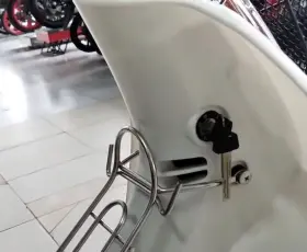 Chi tiết giá thay ổ khóa xe Cub các loại trên thị trường