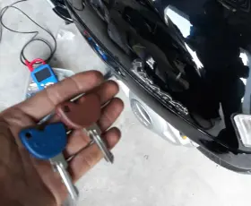 Cách xử lý và sửa khoá xe Vespa khi bị mất chìa