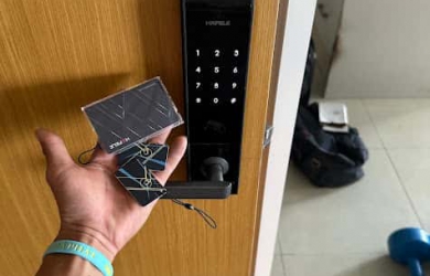 Khóa Hafele Không Nhận Thẻ Từ