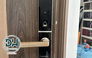 Khóa Điện Tử Báo Lỗi Hú Liên Tục Xử Lý Nhanh 