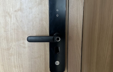 Lắp Đặt Khóa Yale Chính Hãng – An Toàn, Giá Tốt, Tận Nơi TP.HCM