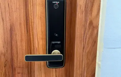 Lắp Khóa Vân Tay Hafele Tại TP.HCM – Thợ Lắp Tận Nhà Nhanh Chóng
