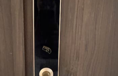Dịch vụ sửa khóa, mở khóa tận nhà tại Bến Vân Đồn, Quận 4 - Hotline: 0933820139