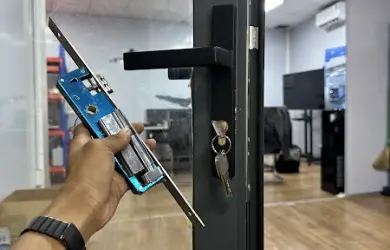 Sửa Khóa Cửa Nhôm Kính Cho Chị Như Tại An Phú Đông Quận 12