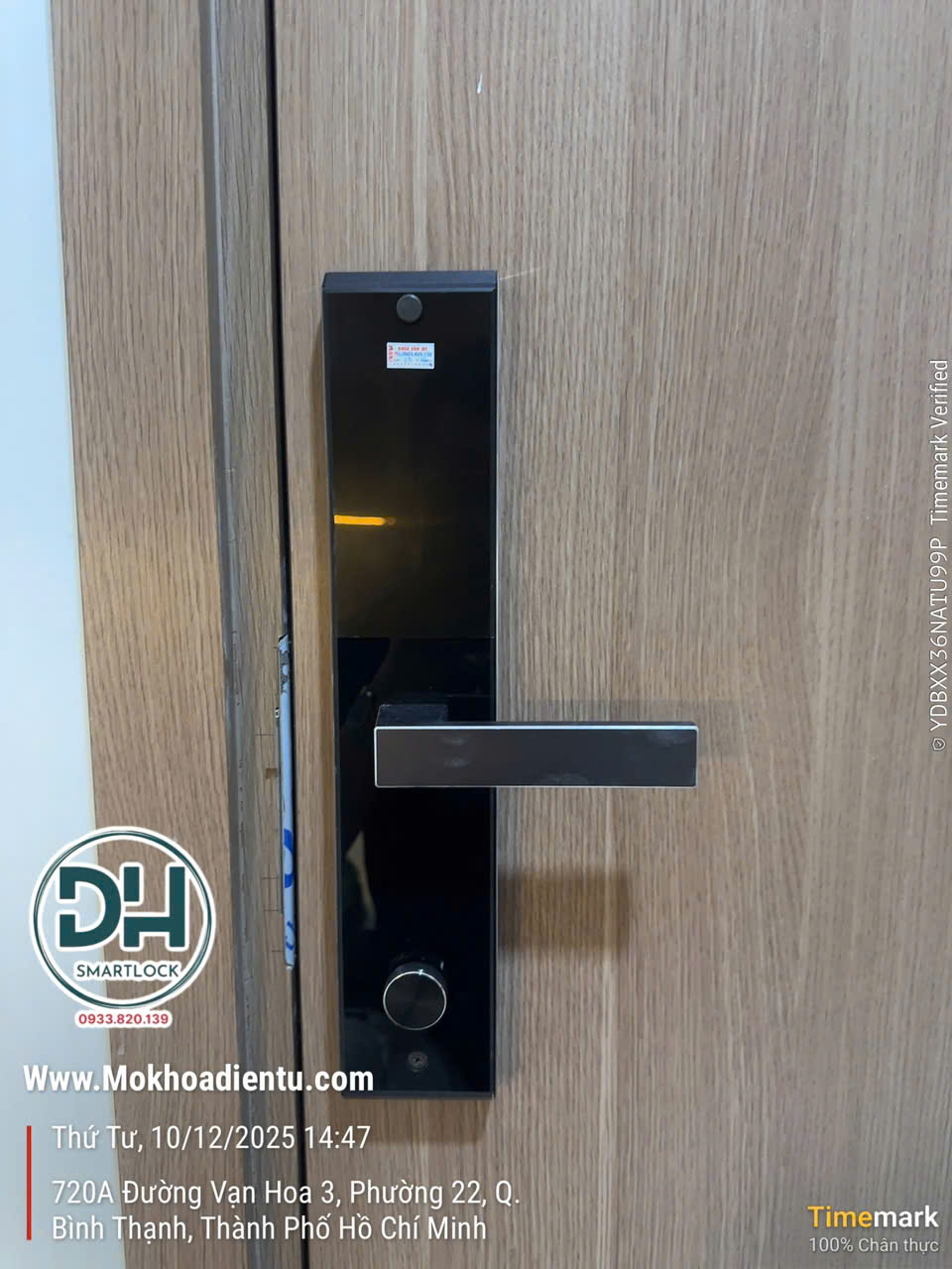 Chốt an toàn của khóa cửa vân tay