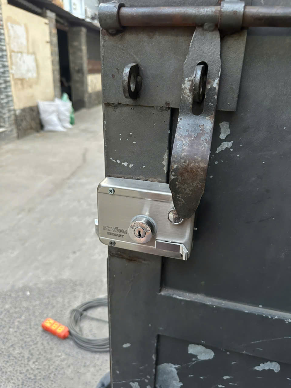 Khóa cổng sắt dành cho loại mở 1 cánh nhà ở hoặc phòng trọ ...
