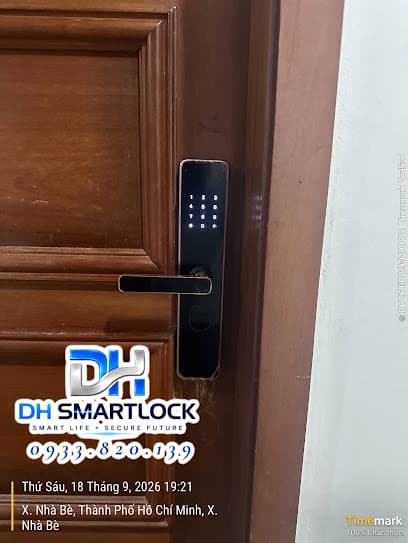 Mặt ngoài khóa điện tử mới lắp tại chung cư Hoàng Anh Gia Lai The Gold House