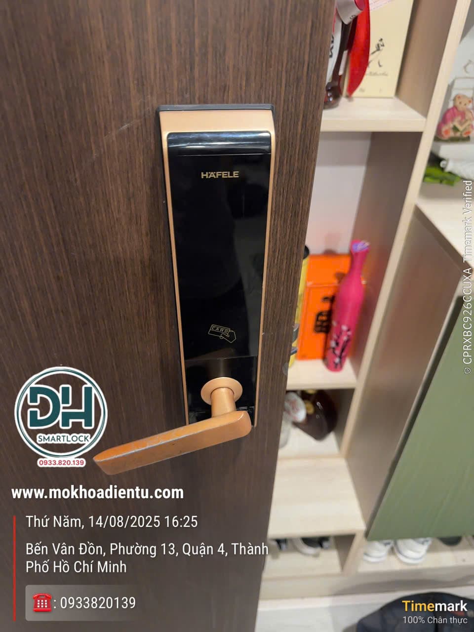 Kỹ thuật sửa khóa Hafele tại nhà ở TP.HCM xử lý lỗi nhanh hết pin, báo pin yếu