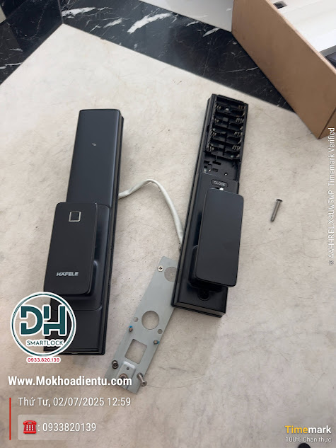 Khóa Hafele PP8100 không lên nguồn trước khi sửa