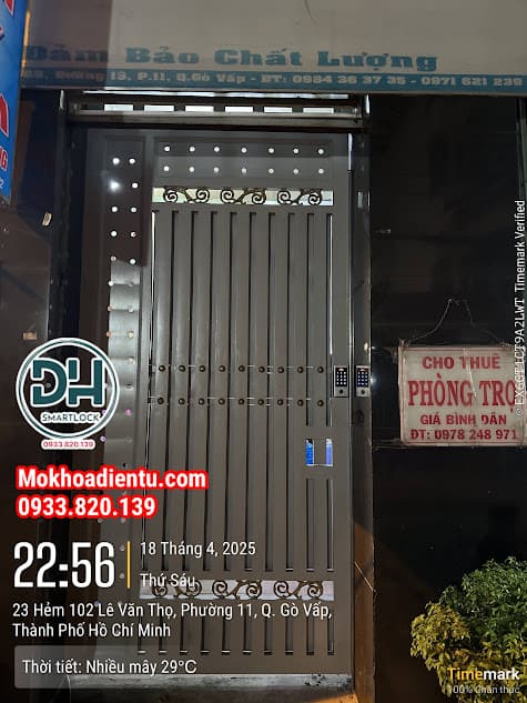 Khóa điện tử cổng sắt ngoài trời cho nhà trọ Gò Vấp - khóa cổng vân tay