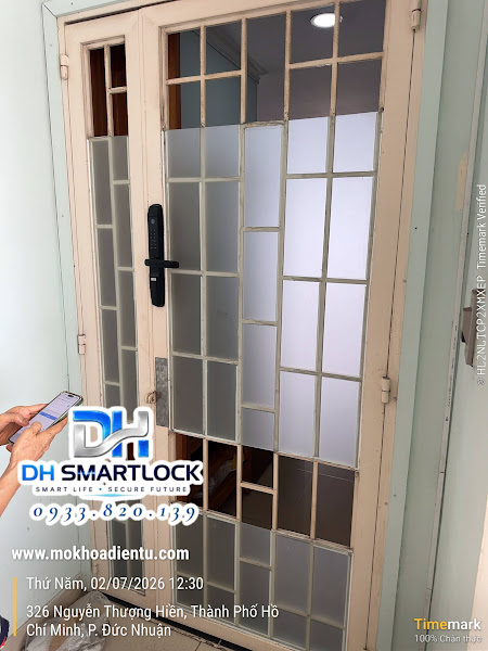 Khóa cửa sắt cho căn hộ lắp đặt tại Bình Thạnh