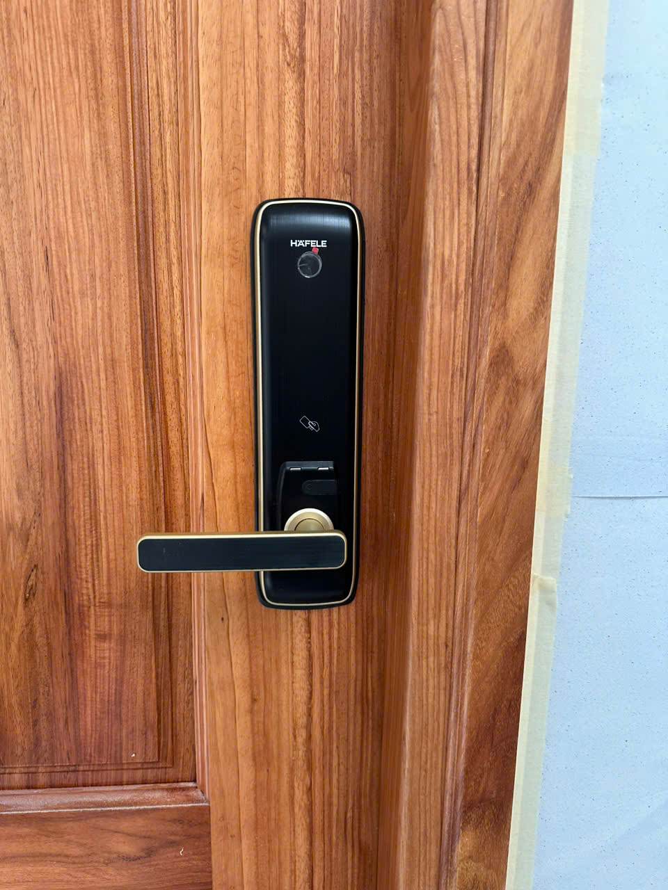 Lắp Khóa Vân Tay Hafele tại nhà TP.HCM
