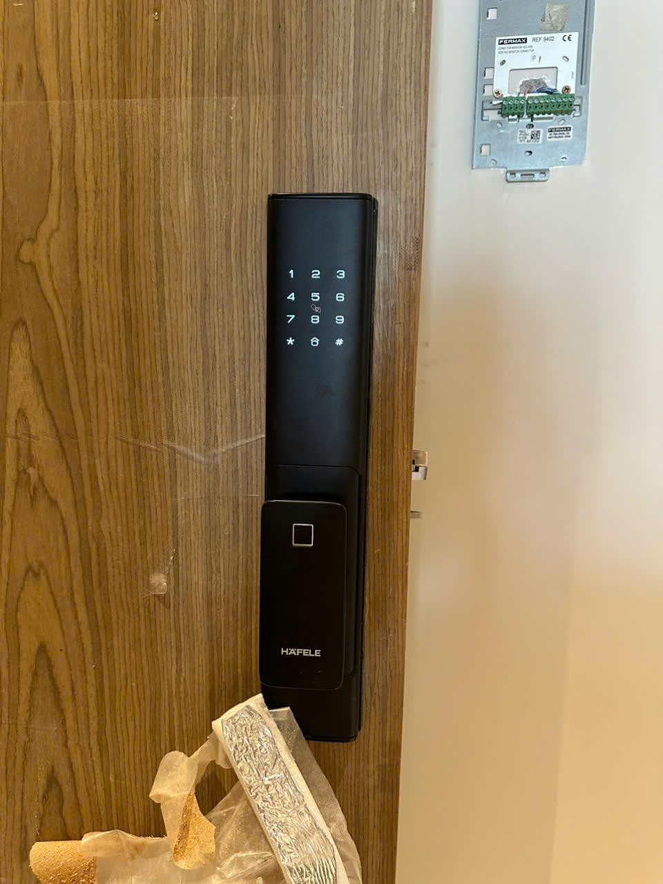 Lắp khóa hafele PP8100 tại nhà