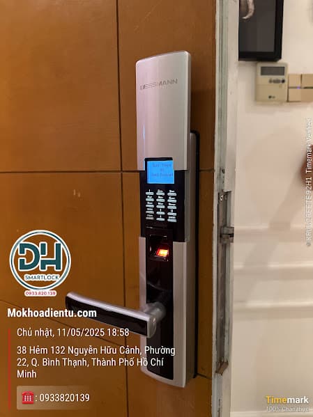 Lắp khóa vân tay cửa gỗ Bình Thạnh