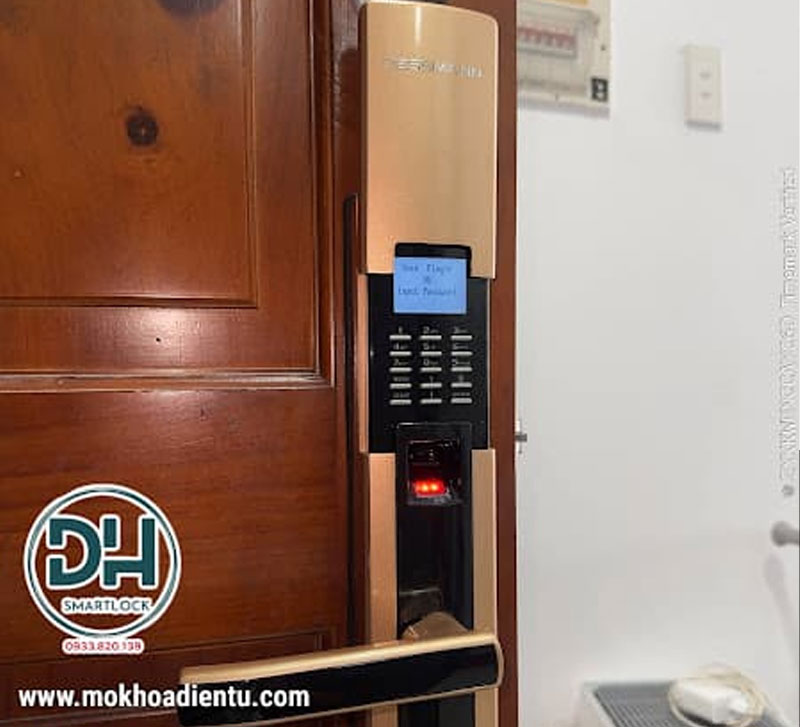 Thợ lắp khóa vân tay tại nhà Quận 12