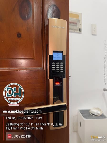 Thợ lắp khóa vân tay tại nhà Quận 12