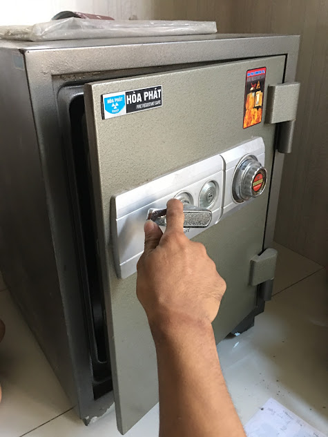 Két sắt bị khóa tại Vinhomes Grand Park, Thủ Đức