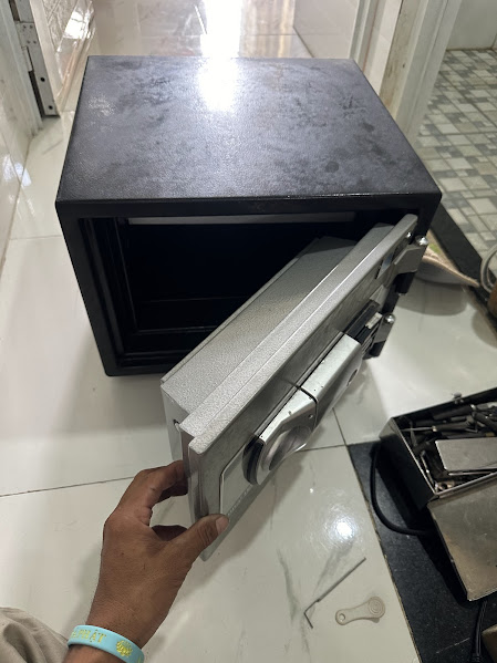 Mở khóa két sắt quận 4