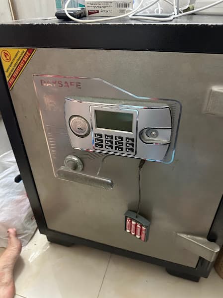 Mở két sắt, mở khóa két sắt Tân Phú tại nhà – không phá két