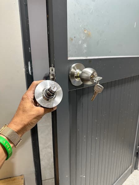 Ổ khóa tròn là gì ?