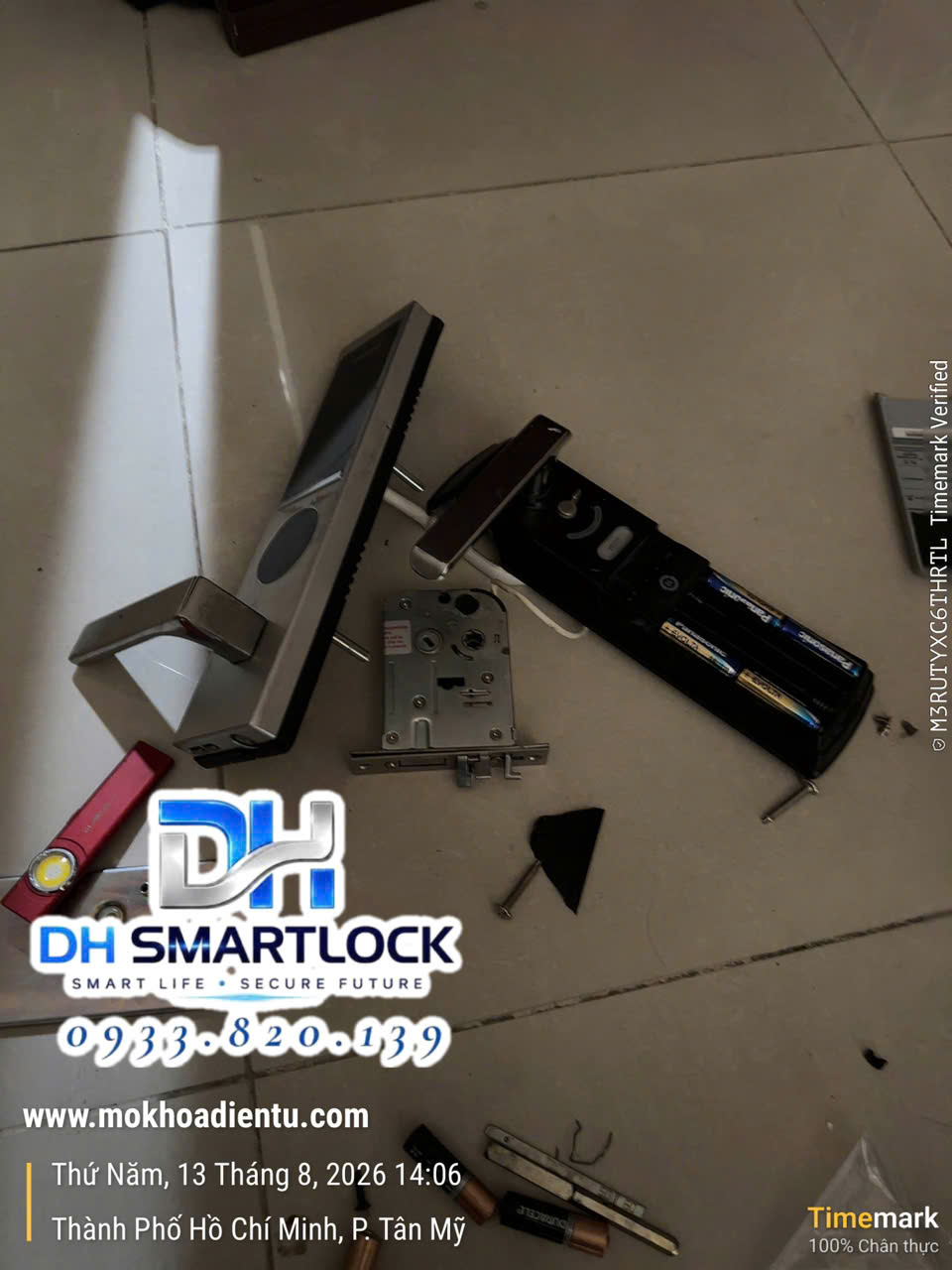 Ốp khóa Samsung SHS-H635 được phục hồi khoảng 80 đến 90 phần trăm