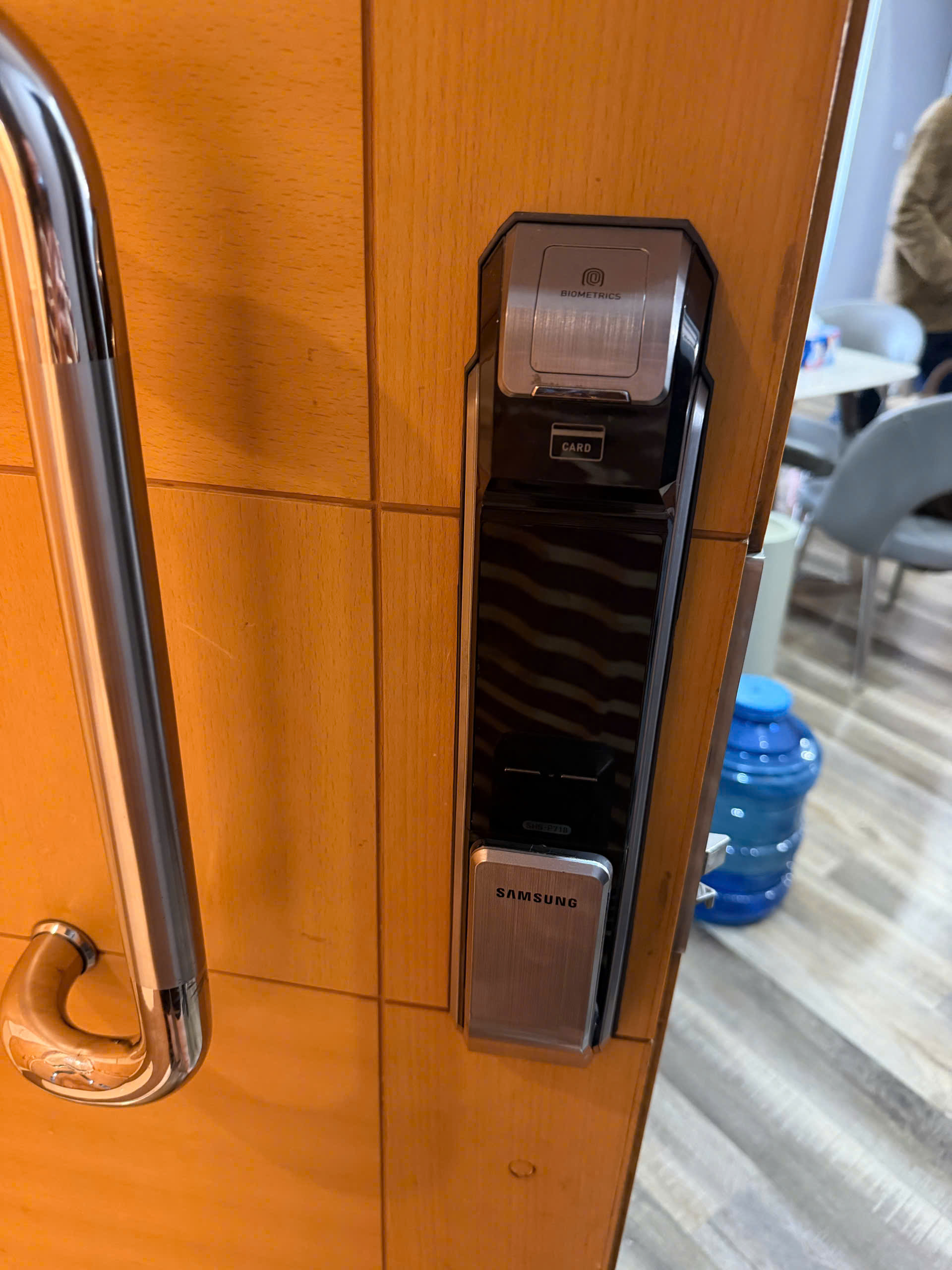 Khóa samsung shs p718