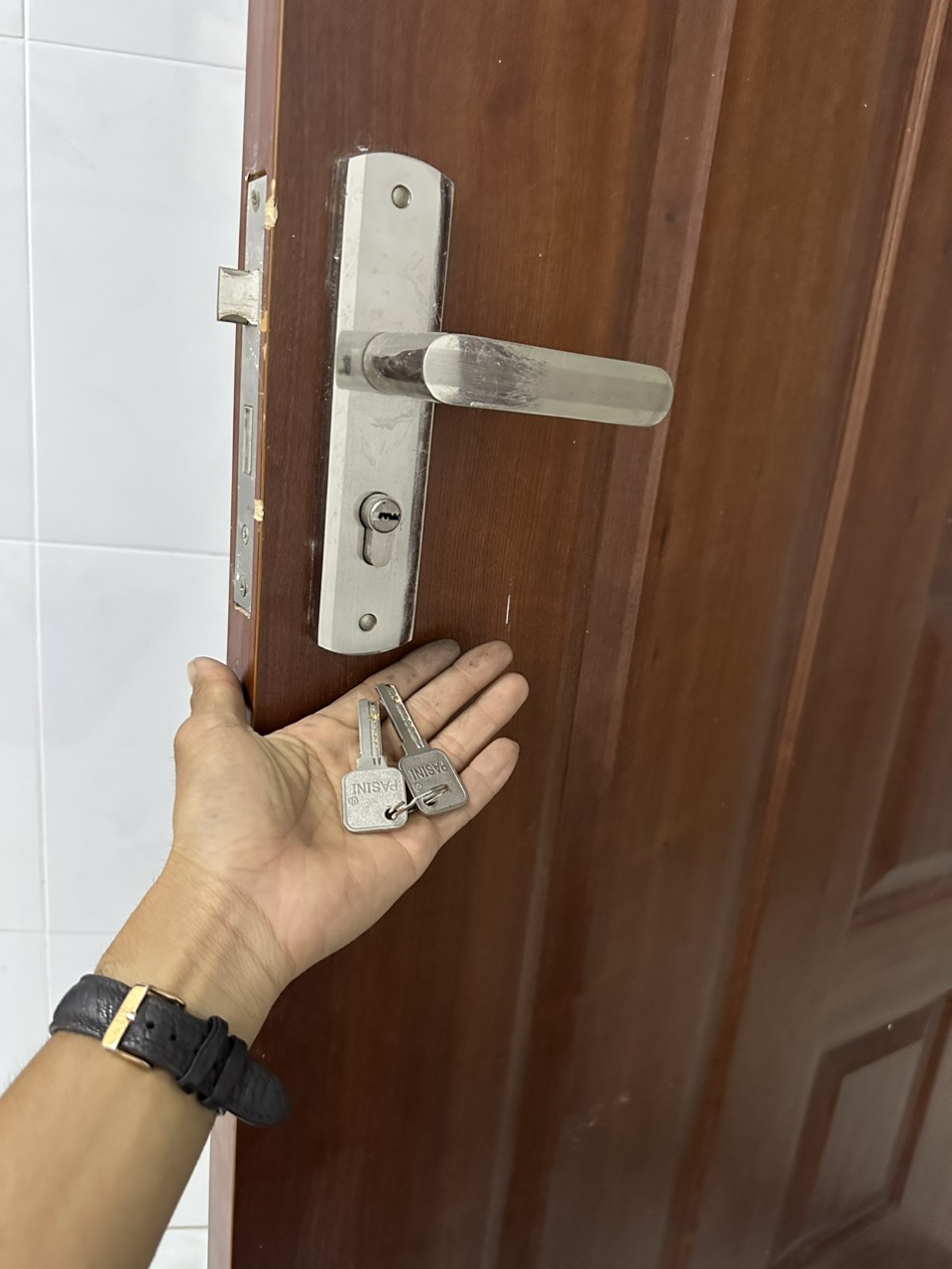 Thợ sửa khóa cửa gỗ tận nơi tại Thủ Đức