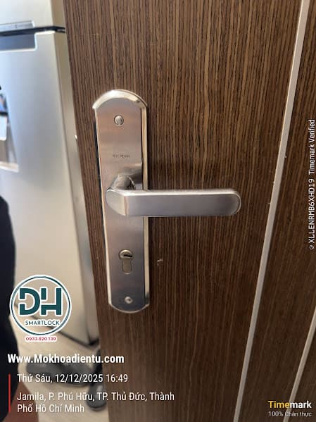 Sửa khóa tại nhà tphcm, phục vụ 24/7