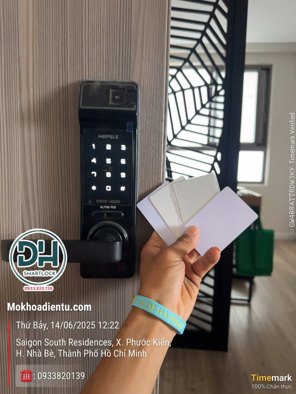 Kỹ thuật sửa khóa thẻ từ tại chung cư