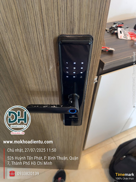 Thợ sửa khóa từ tại Quận 7 đến nhà trong 15–30 phút