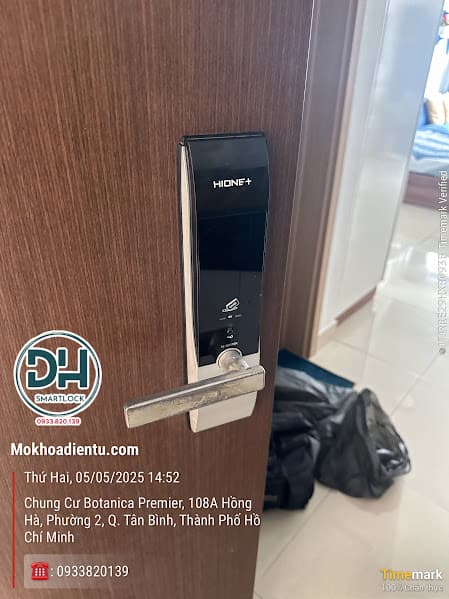 Sửa khóa từ tại chung cư Botanica Hồng Hà, quận Tân Bình