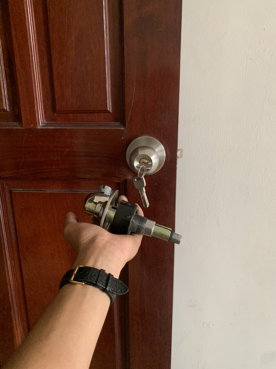Thay khóa cửa phòng chung cư Hoàng Văn Thụ, Quận Tân Bình