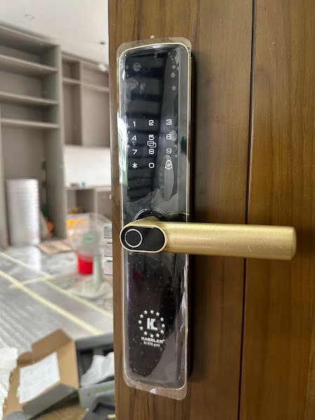 Thay ổ khóa cửa gỗ tại Quận 3