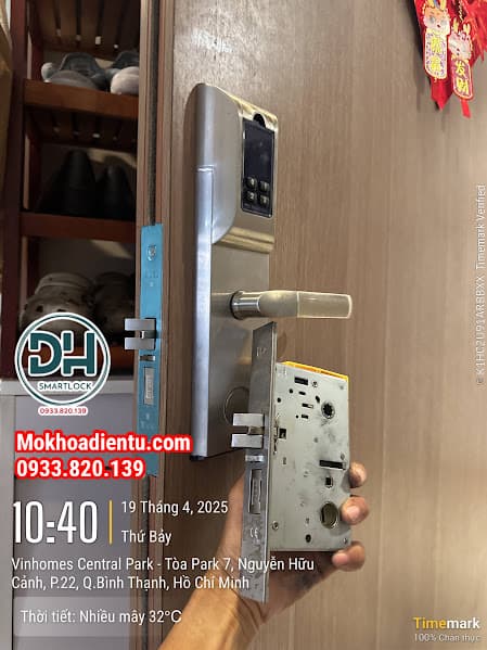 Thợ sửa khóa Adel tận nơi tại TP.HCM