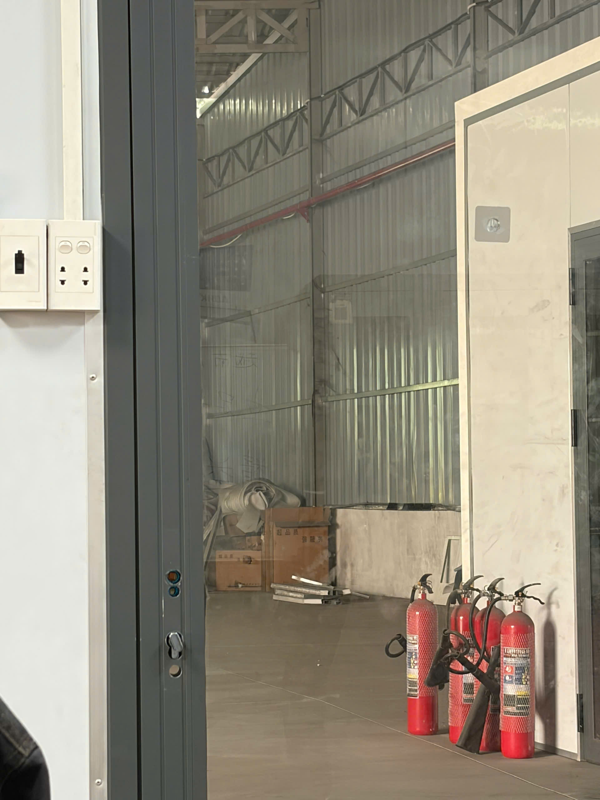 Sửa khóa cửa nhôm kính bị hư thân khóa tại An Phú Đông Quận 12