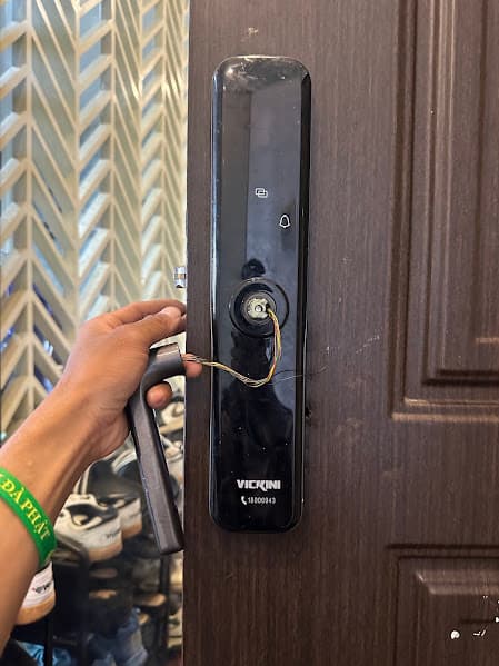 Thợ sửa khóa từ, điện tử Quận 11 tận nơi cho nhà phố và chung cư
