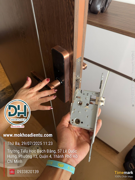 Sửa khóa cửa tại Quận 4 - Thợ đến tận nơi nhanh