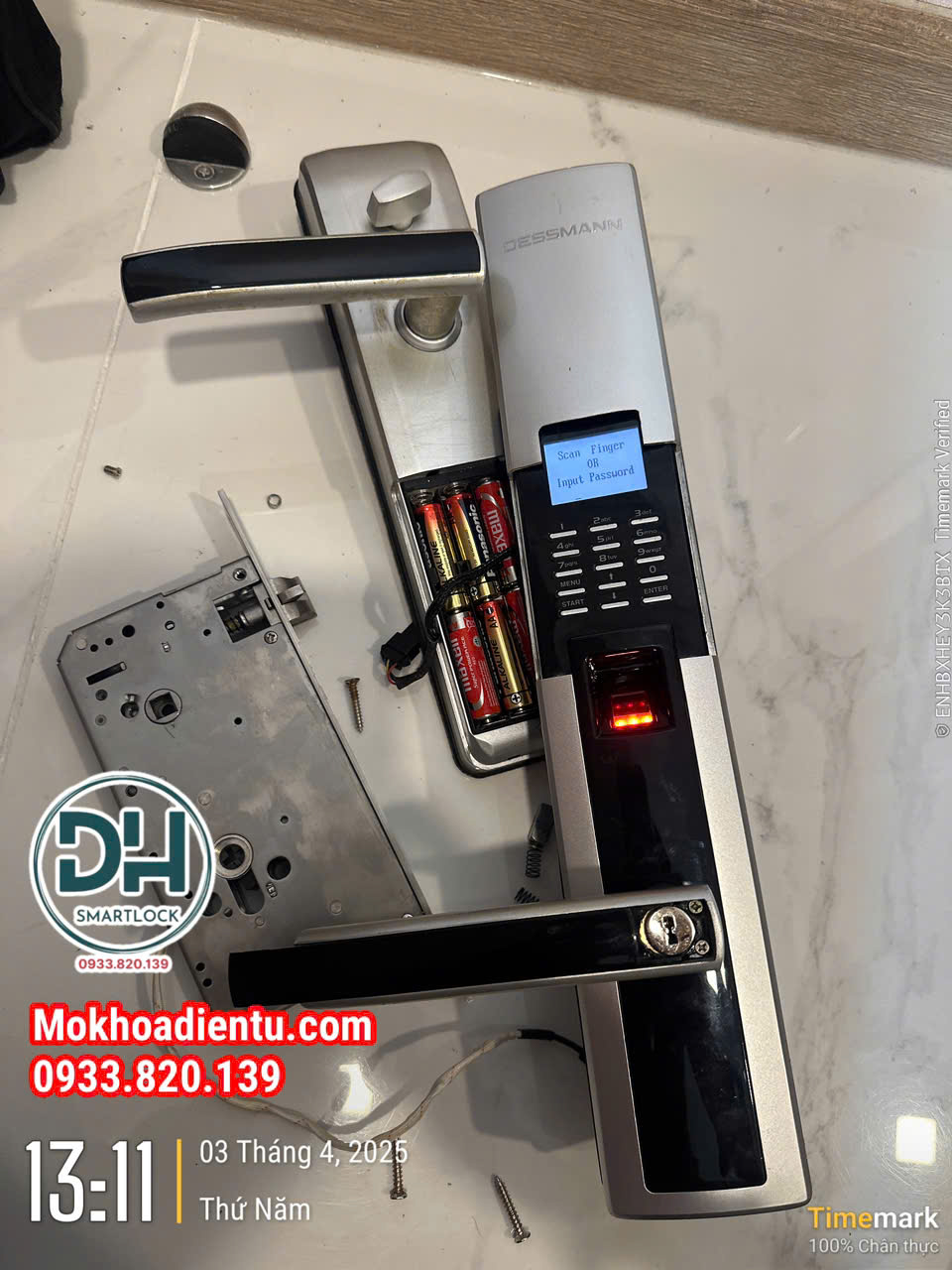 sua-khoa-van-tay-tai-nha Kỹ thuật viên sửa khóa vân tay tại nhà TP.HCM