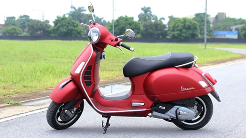 sua-khoa-xe-vespa