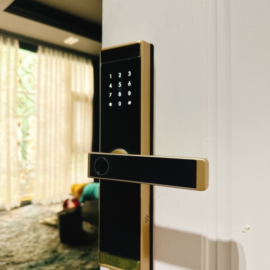 Khóa Vân Tay DH-02: Giải Pháp Bảo Mật Hiện Đại Cho Ngôi Nhà Của Bạn 5 Khóa Vân Tay DH-02: Giải Pháp Bảo Mật Hiện Đại Cho Ngôi Nhà Của Bạn