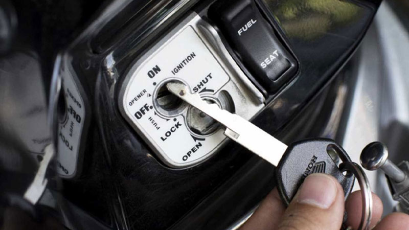 Bảng giá thay ổ khoá Vario các loại cập nhật mới nhất 2026 2 Dấu hiệu hỏng hóc khóa cơ Vario