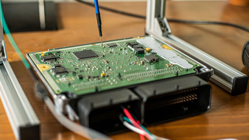 Hệ thống điện, hộp điều khiển ECU/Smart Key ECU hoặc dây dẫn bị lỗi